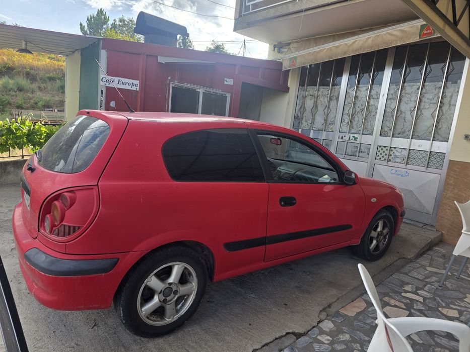 Carro nissan almera 2.2