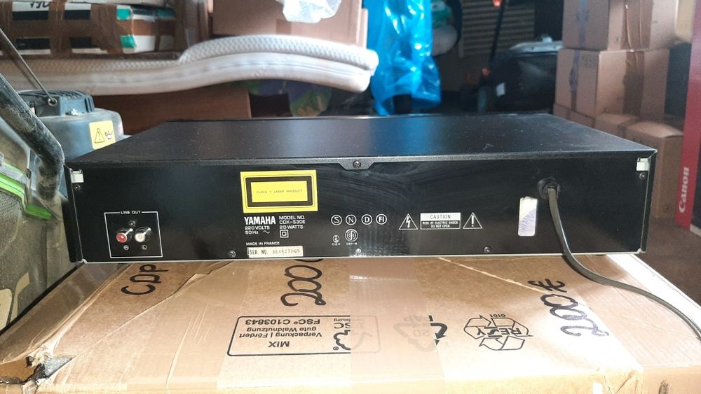 Compact Yamaha 530 e