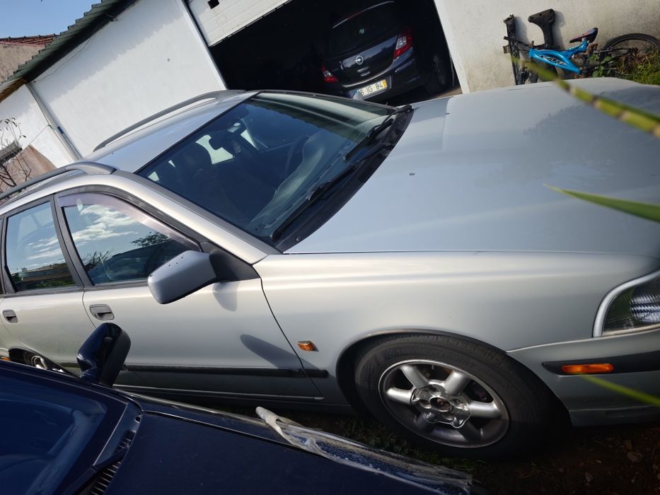 Volvo V40 combi gasolina 1.8 — photo 4