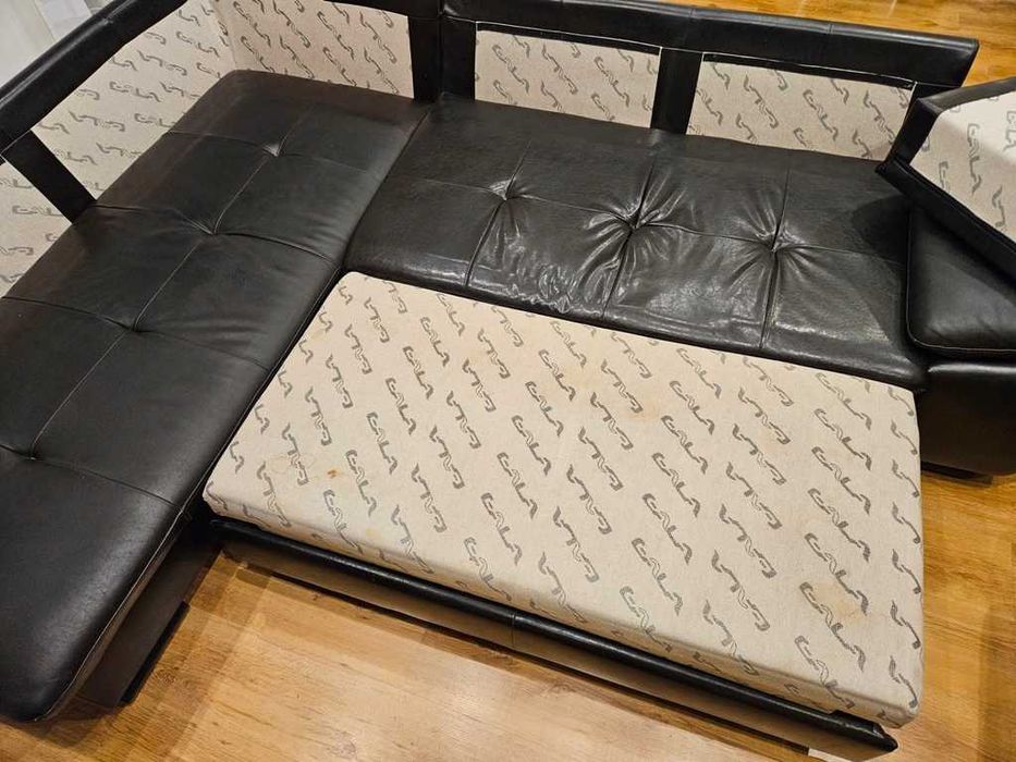 Narożnik prawy skórzany czarny duży wypoczynek z funkcją spania kanapa