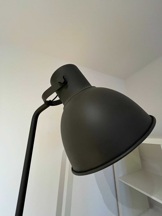 DWIE lampy stojące w stylu industrialnym