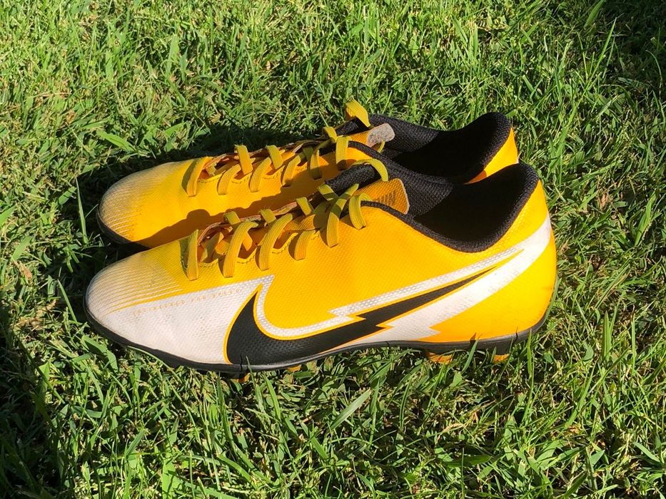 Chuteira Criança Nike Mercurial Vapor 13 Academy REBAIXA!