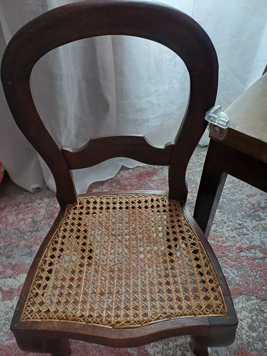 Mesa e cadeiras para criança