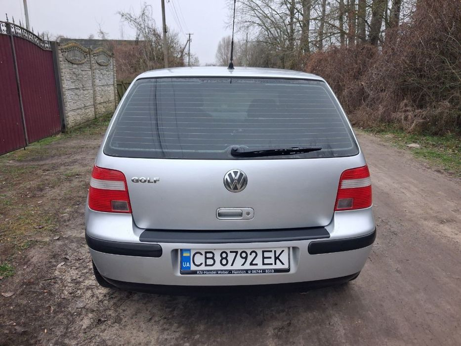 Продам Volkswagen Golf 4 1.4 16 V