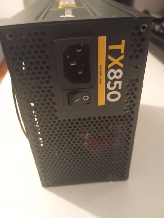 Fonte PC gamer 850w corsair