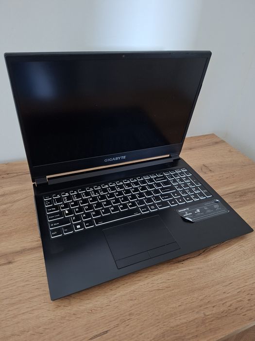 Laptop gamingowy GIGABYTE G5