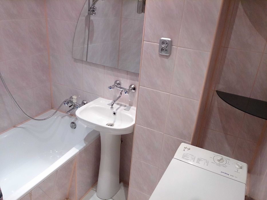 Pokój 1os, UE/ Sky Tower/ Drukarska/ Komandorska/ Wielka