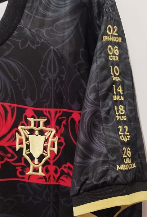 Camisola Seleção de Portugal THE SIU - ESPECIAL COPA DO MUNDO 2026
Tamanho L