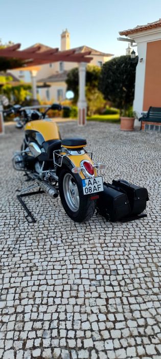 MOTA CLASSICA  BMW R 1200 C Independent
