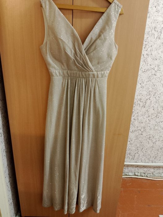 Продам платье вечернее или на выпускной.