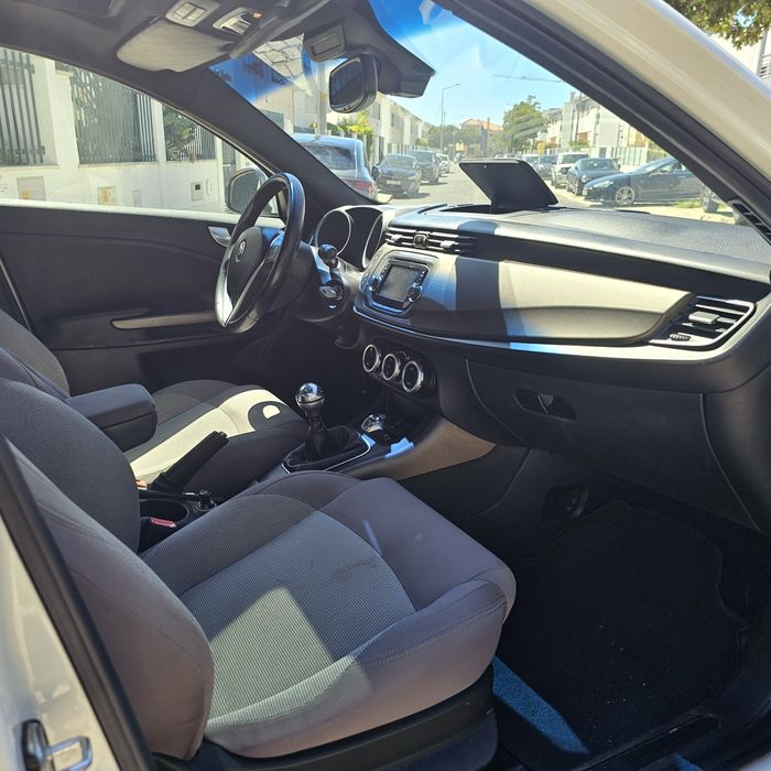 Vendo alfa guileitta de 2016 em ótimo estado geral a diesel