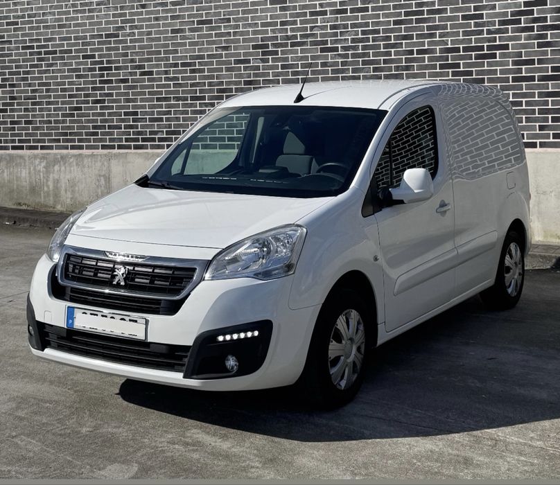 Peugeot Partner 1.6 HDi | CarPlay | Full Extras
