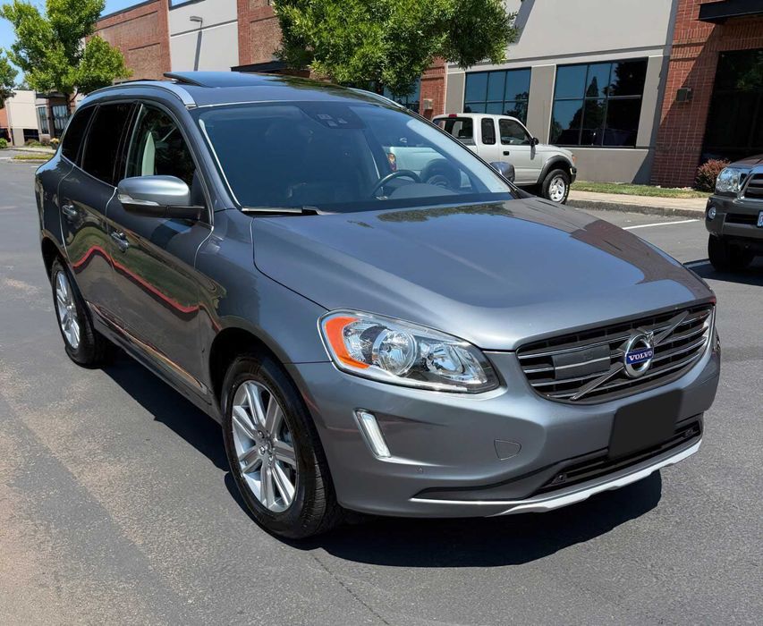 Volvo XC60      2018