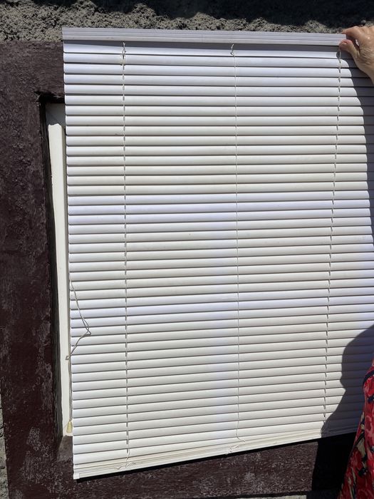 Продам жалюзі білі