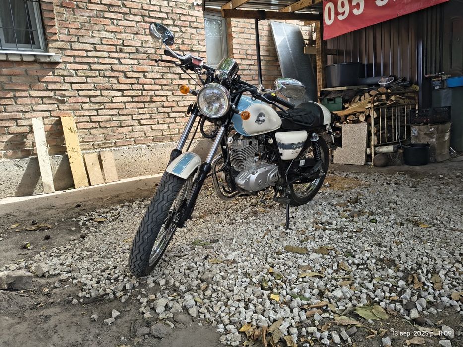 Qingqi Cafe Racer 200