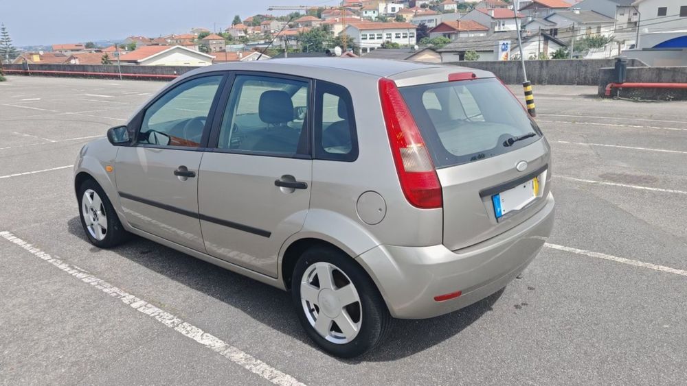 Ford Fiesta ano 2004