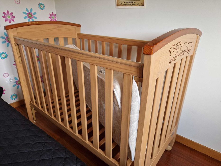 Berço em madeira maciça c/oferta