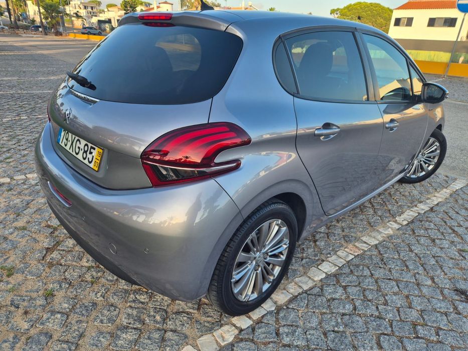 Peugeot 208 2019