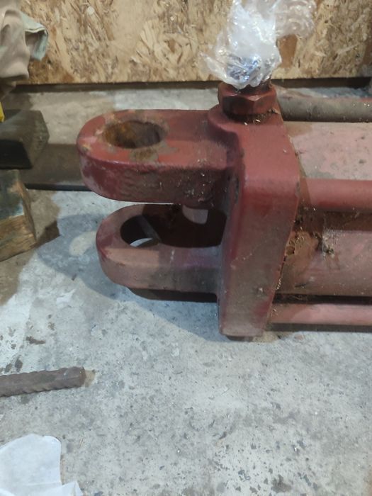 Продам гідроциліндер