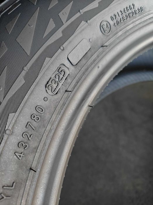 Шини 25року Nokian r17 215/65 103Н XL Фінські продаються комплект