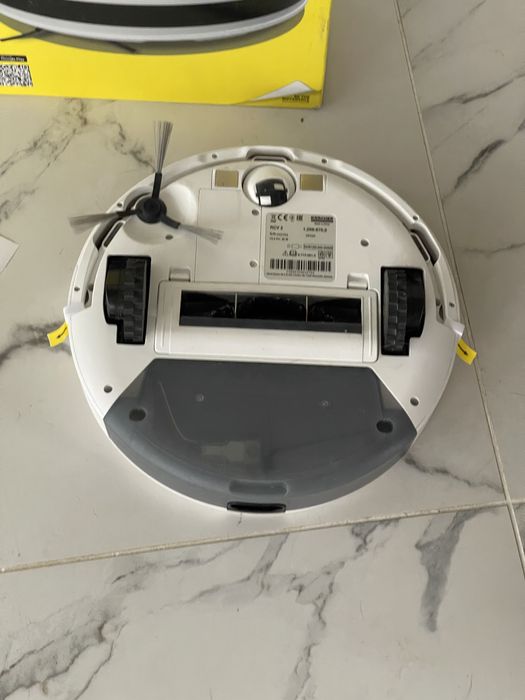 Робот пылесос KARCHER RCV2