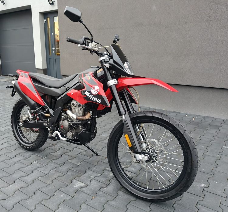 Malaguti XTM 125 cm Raty, Transport