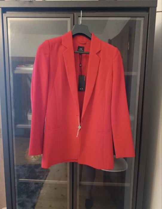 Новый коассный пиджак Armani! Оригинал! Недорого! Размер S!