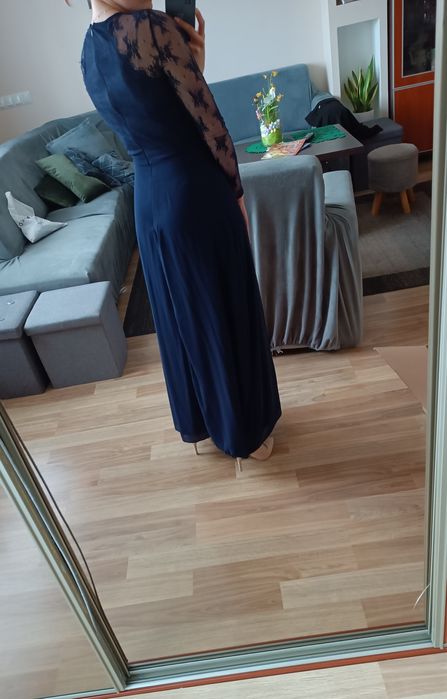 Piękna długa granatowa sukienka Nly by Nelly z koronką