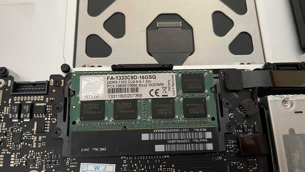 MacBoo Pro 15 early 2011