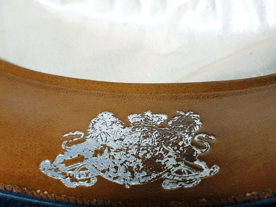 Antigo chapeu de coco ingles fabricado para Grandella Lisboa com caixa