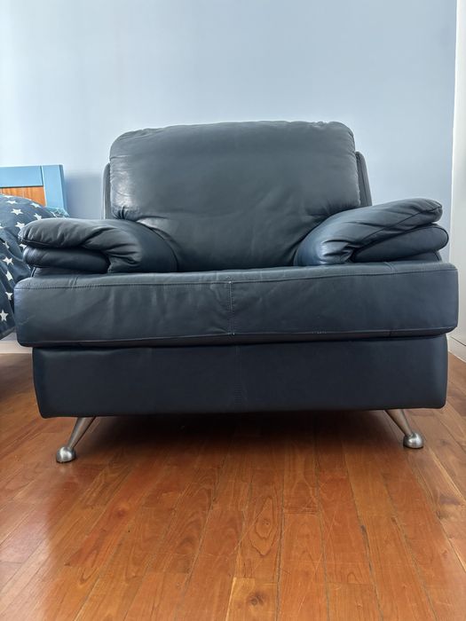 sofá em pele sintética de 1 lugar