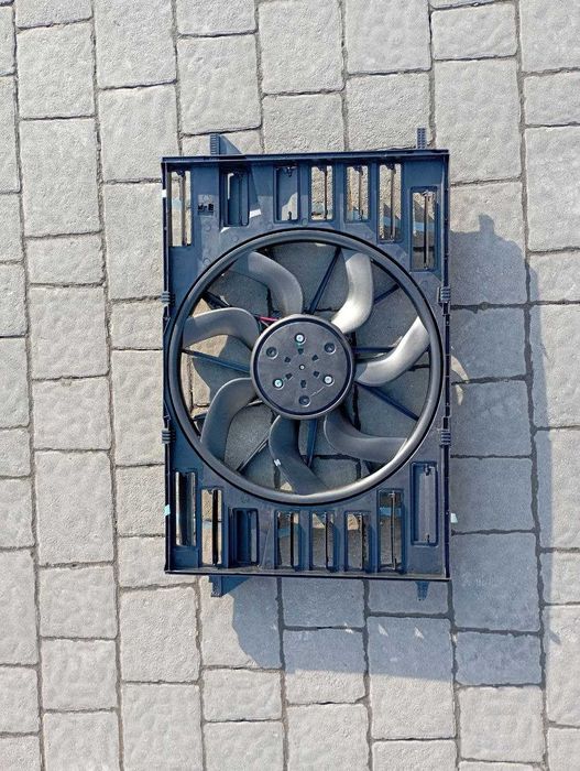 Audi A4 B9 Дифузор Рамка Вентилятора Охолодження