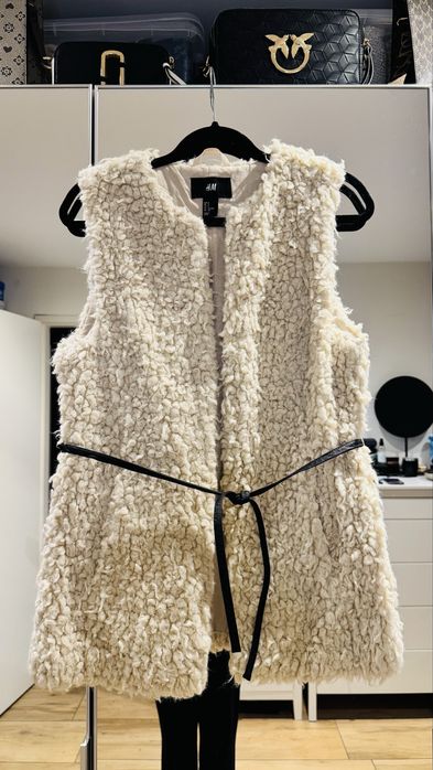 H&M Teddy Colete | Belted | Cozy & Chic