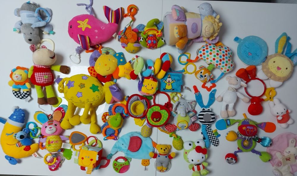 Zestaw miekkich zabawek dla niemowlaka. Pozytywki. 30szr