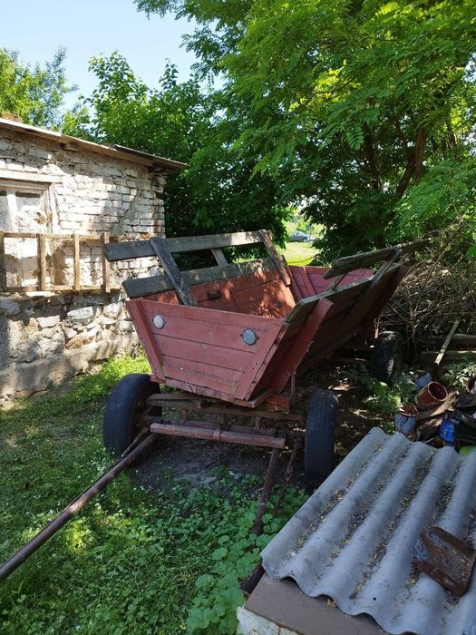 Фіра, Віз, Причеп до коней. Є упряж