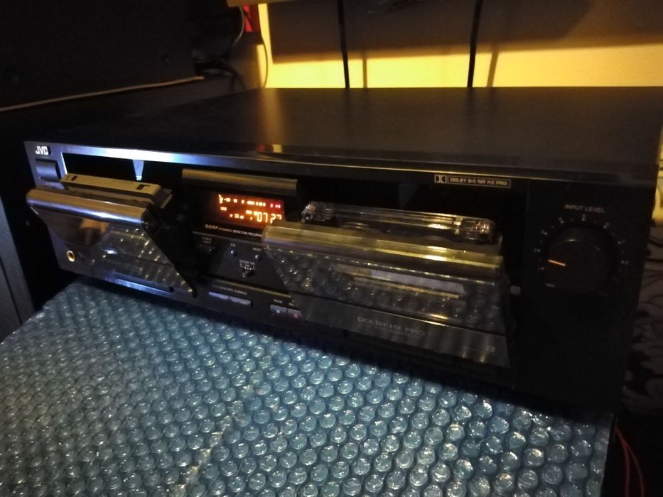 JVC Auto-Reverse Dual-Cassette Deck64284461686657123