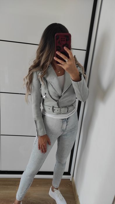 Krótka kurtka zamszowa z paskiem