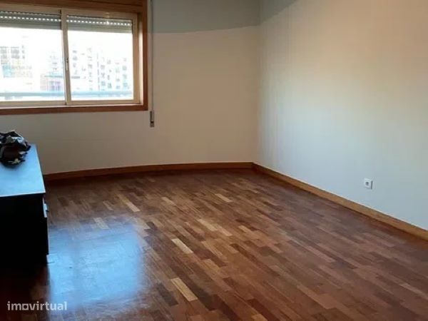 Arrendamento de apartamento t1 + 1 em Catassol