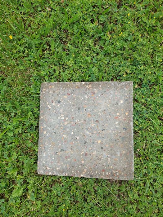 Płytka betonowa (lastrico) 30x30x3cm, używana, dostępne 105m2