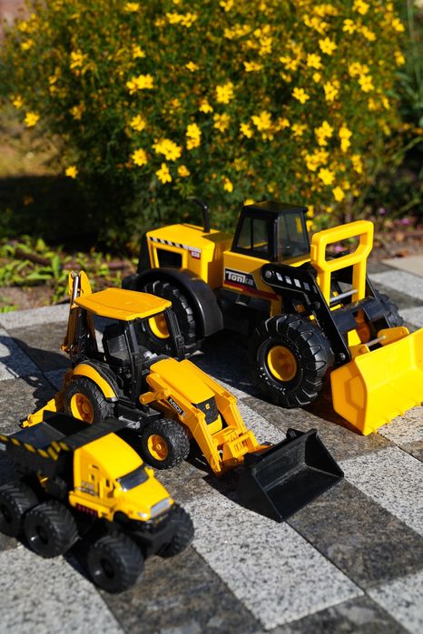 Іграшковий набір будівельної техніки