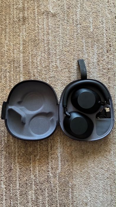 Auscultadores Sony Noise Cancelling Bluetooth WH-1000XM6B - Preto