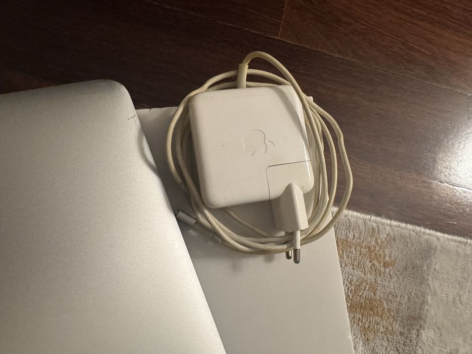 Macbook air 13’ apple