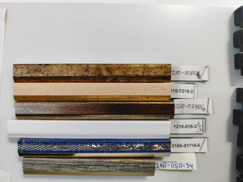 Рамка для картин, документів, фото. Одеса. Різні розміри та кольори.