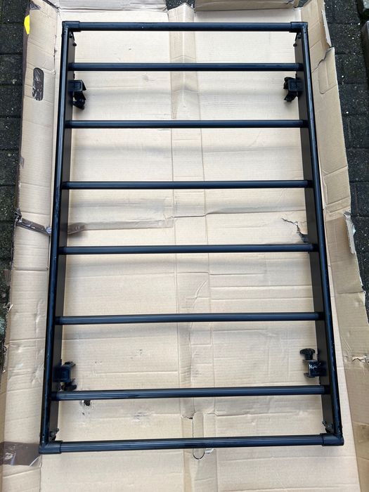 Bagaznik Dachowy THule 65,5 na 105,5 cm