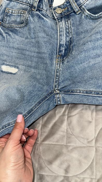Джинси Zara на хлопчика 10 років , зріст 140 см
