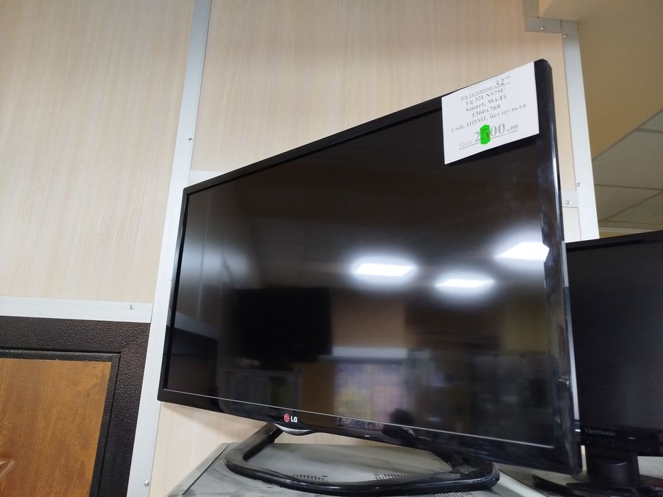 Б.в.смарт телевізор" LG" 32"