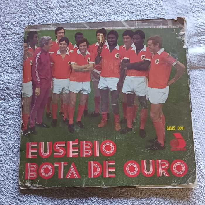 Ler texto disco Eusébio bota de ouro com poster e uma Dedicatória