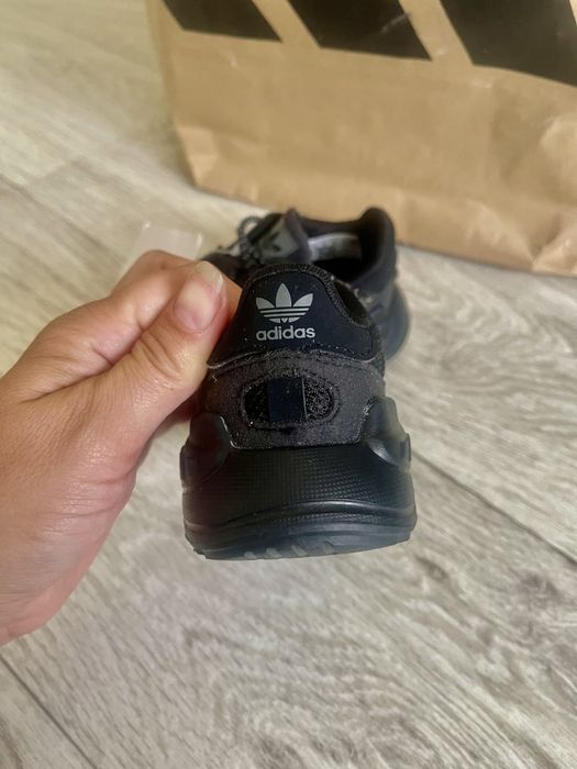 Крассовки adidas, кросівки , дитячі