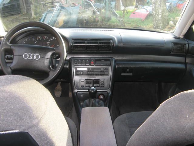 Audi a4 1997r 2598cm na czesci benzyna