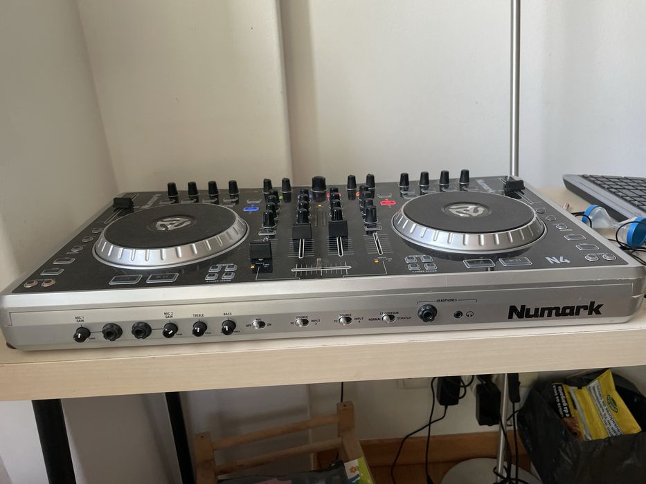 Controladora numark N4